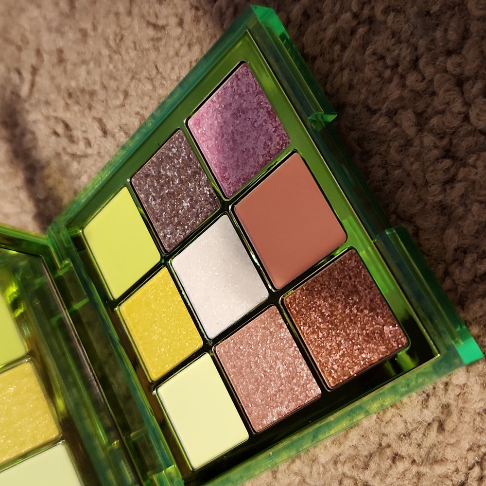 Huda Beauty eyeshadow make up bundle new - Picture 2 of 4